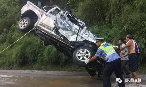 河北一越野车落水 司机溺亡