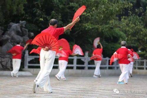 老外在中国跳广场舞瘦了整整60斤